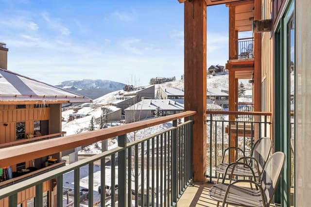Signature Condo, Balcony, Mountain View