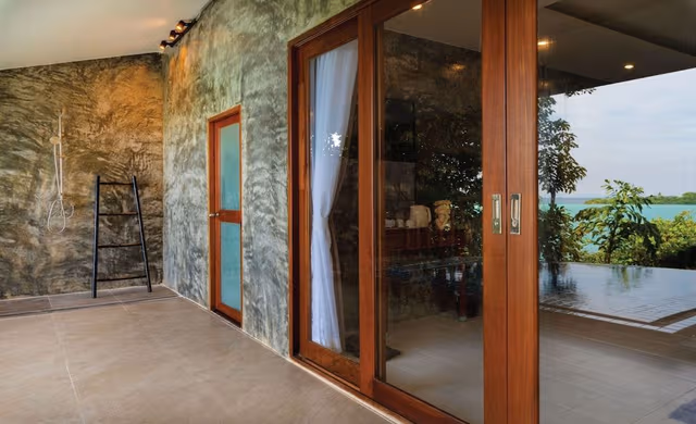 Mini Pool Villa / Modern Style