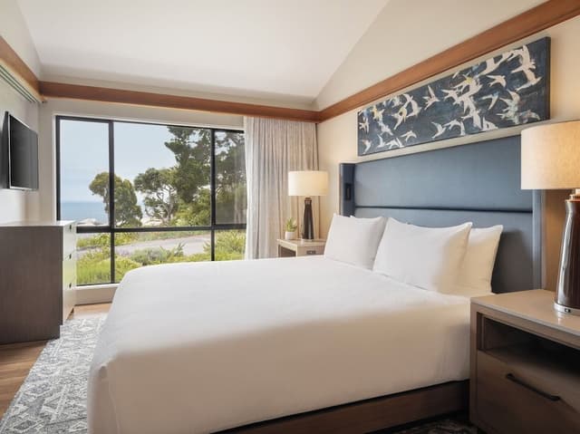 Standard Room, 1 King Bed, Garden View