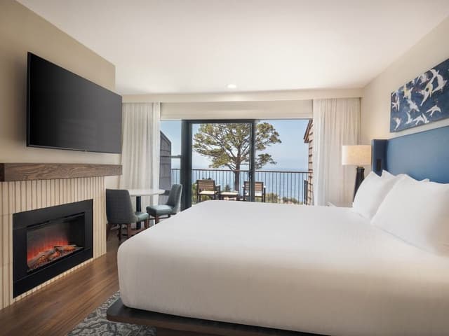 Standard Room, 1 King Bed, Garden View