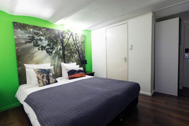 Budget Twin Room- Shared Bathroom