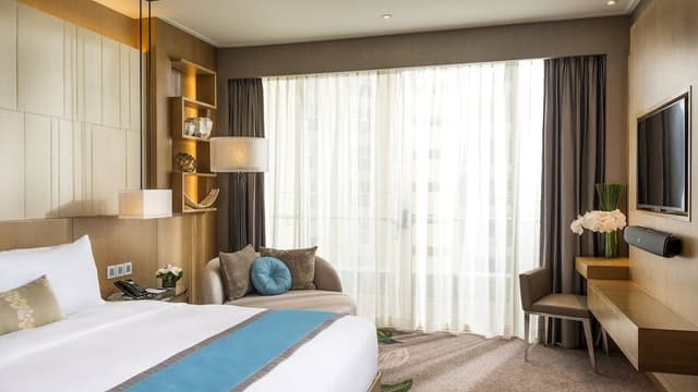 Suite, 2 Twin Beds, City View