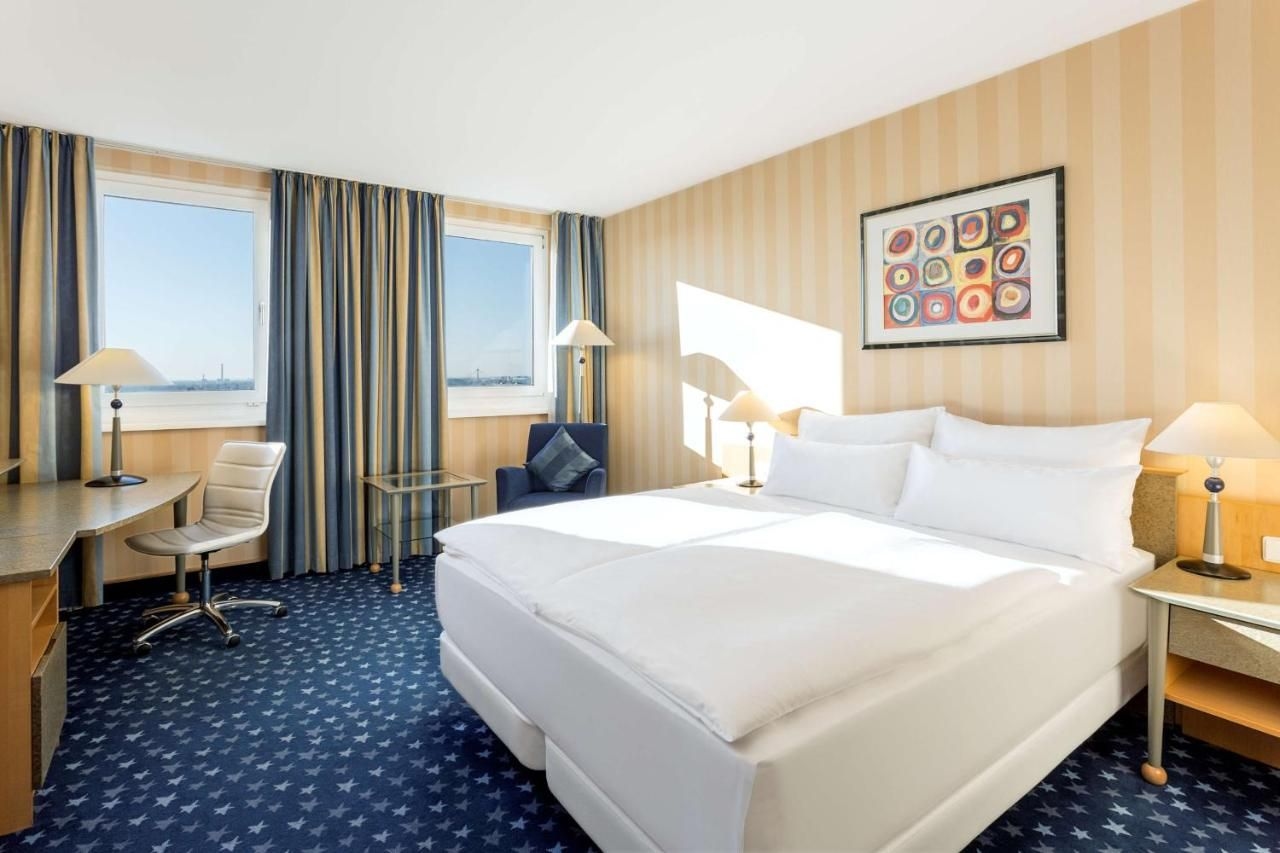 NH Danube City Hotel3