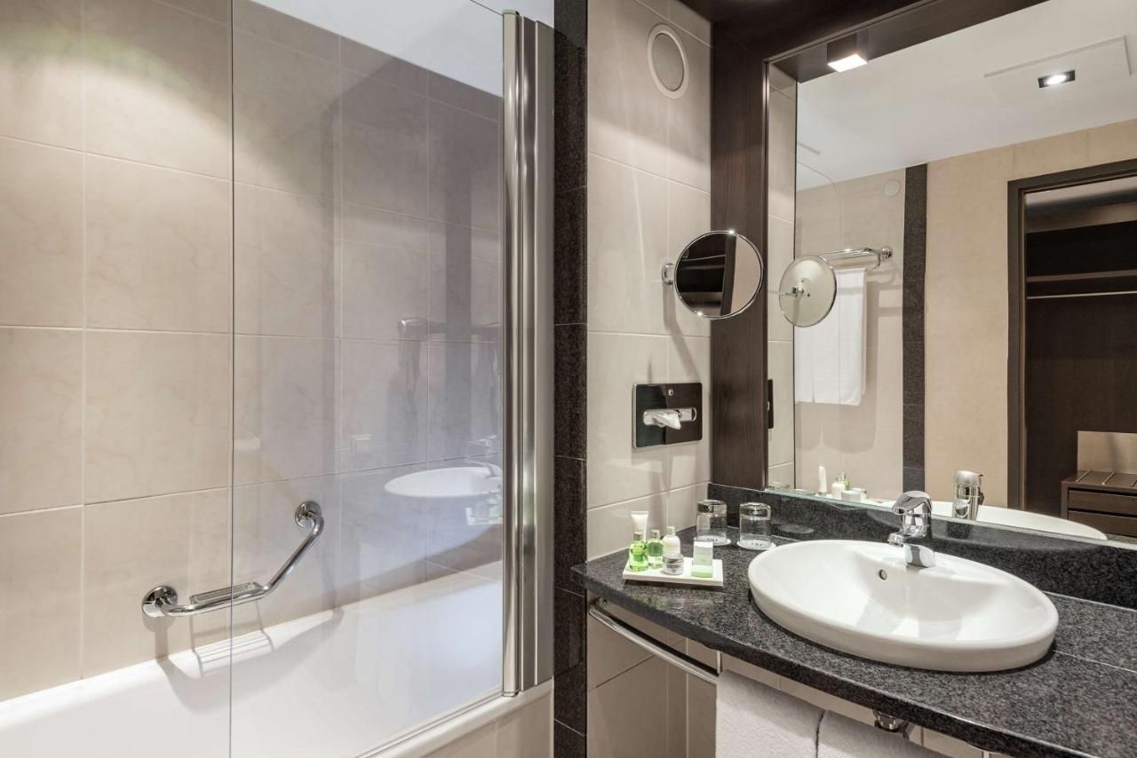 NH Danube City Hotel2