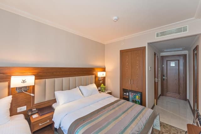 Deluxe Family Room