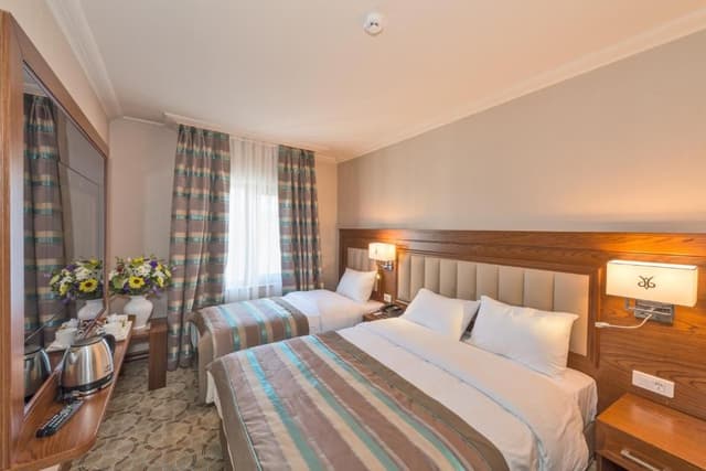 Deluxe Family Room