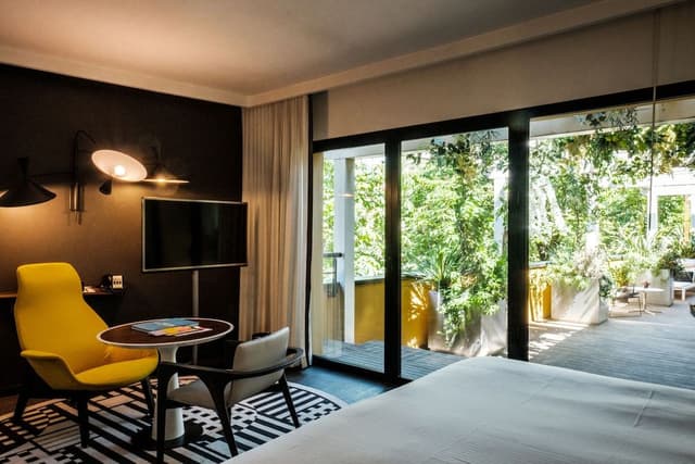 Executive Room, 1 King Bed, Terrace (Paris view)