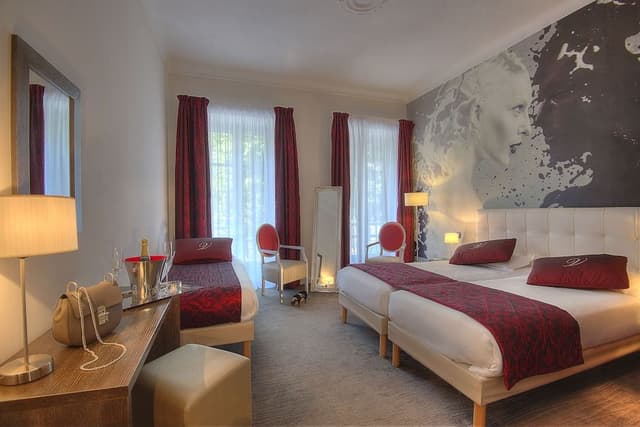 Triple Room, City View