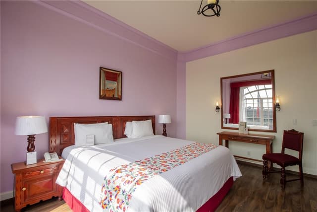 1 Queen Bed, Non-Smoking
