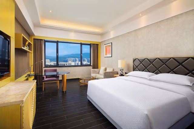Superior city view room, Guest room, 1 King, City view, High floor
