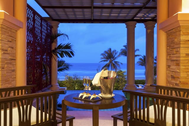 Premier Suite Private Pool King