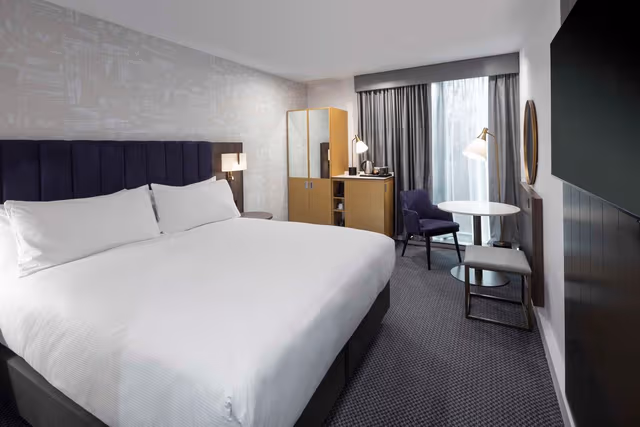 KING SIZE DELUXE ROOM