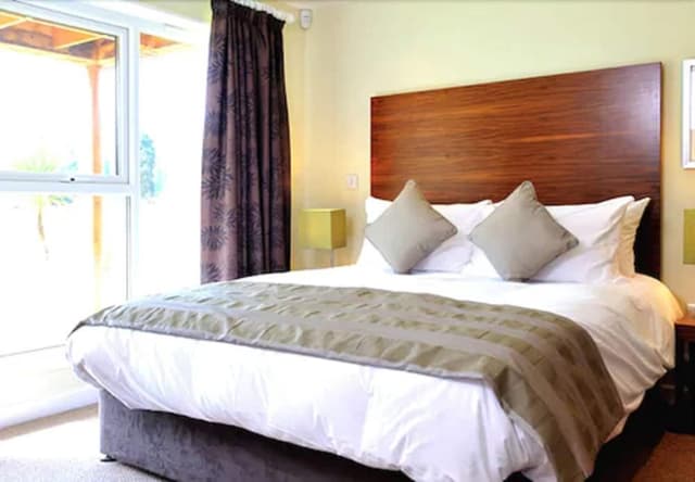 Three-Bedroom Lodge