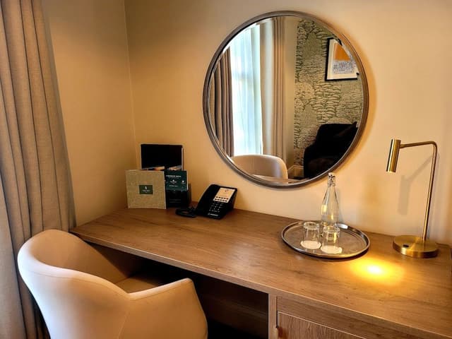 Executive Double / Twin Bedroom (With Spa Access)