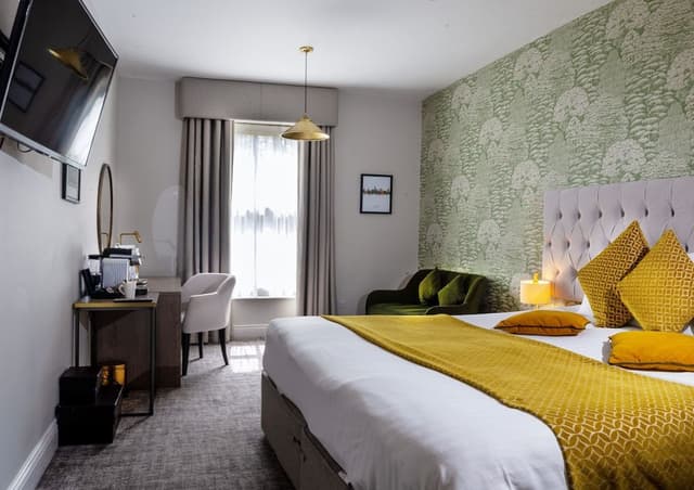 Executive Double / Twin Bedroom (With Spa Access)