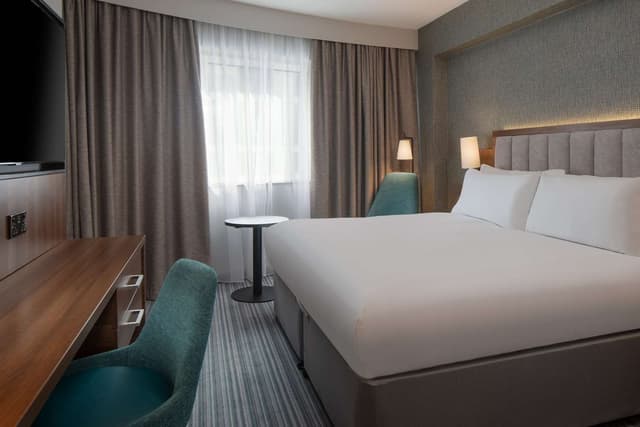 KING GUEST ROOM