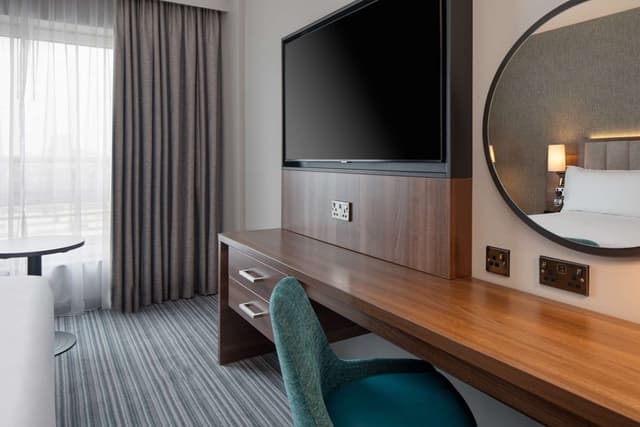 KING GUEST ROOM