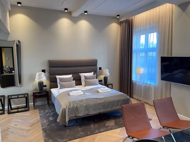 Signature Suite