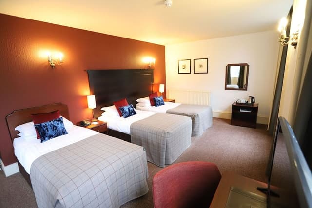 Classic Triple Room with Garden View
