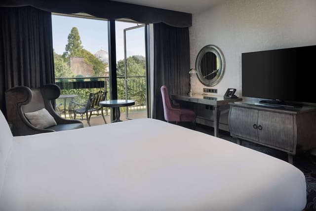 King Deluxe Room with View