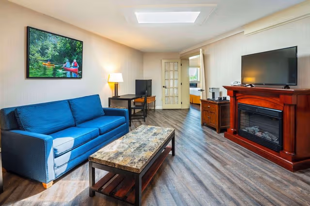 Suite, Multiple Beds, Non Smoking (2 Queen Beds & 1 Sofa Bed)