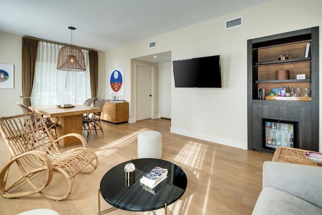 Grand Suite, 1 King Bed, Balcony
