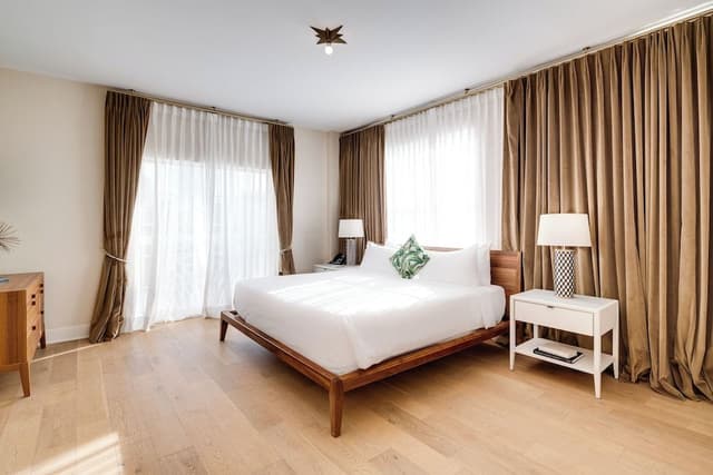 Grand Suite, 1 King Bed, Balcony