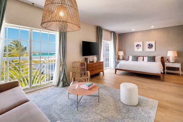 Suite, 1 King Bed with Sofa bed, Balcony, Oceanfront