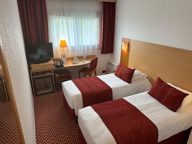 Standard Twin Room