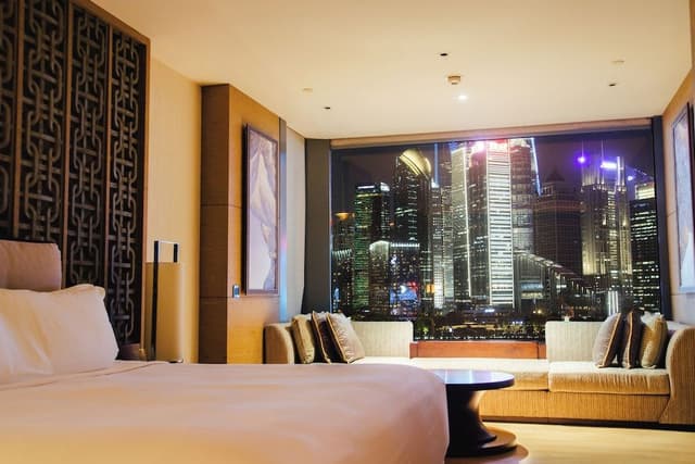 Grand Riverside Suite