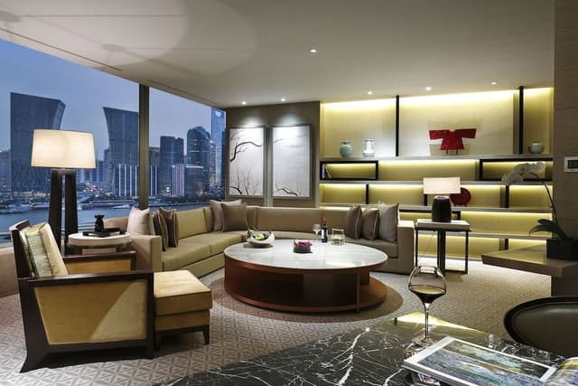Grand Riverside Suite