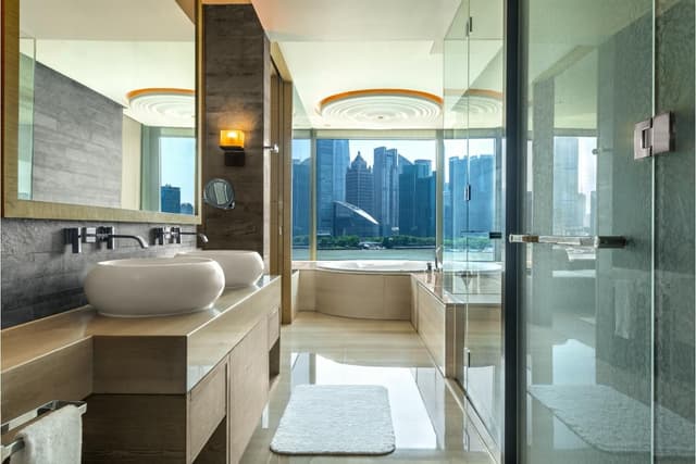 Grand Riverside Suite