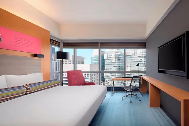 Breezy, Suite, 1 King Bed