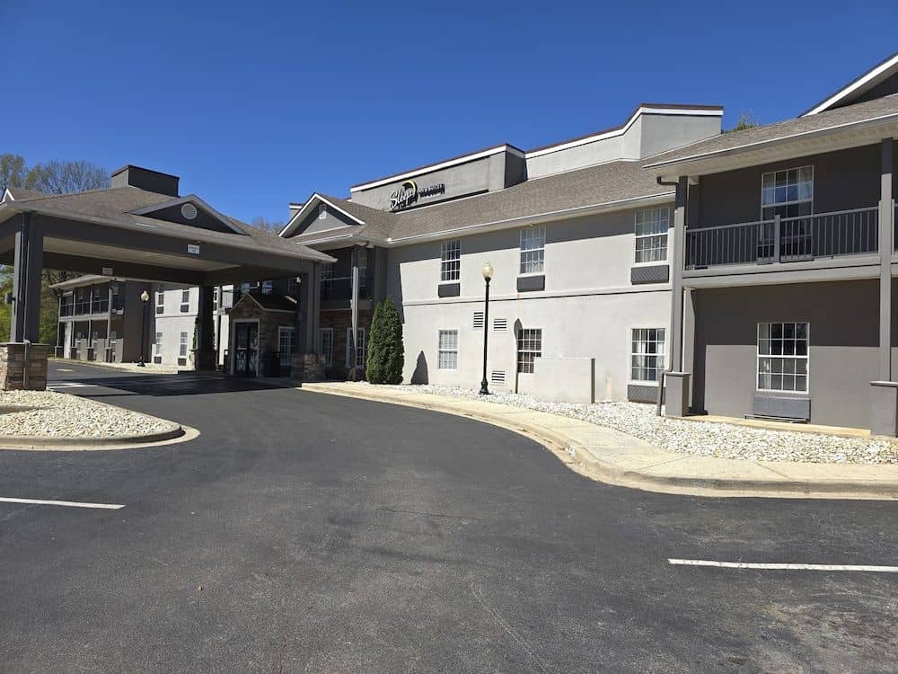 COMFORT INN & SUITES BIRMINGHAM COMFORT INN & SUITES BIRMINGHAM