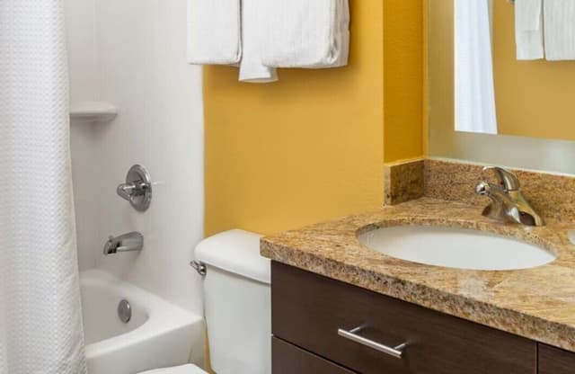 Suite, 2 Bedrooms (Hearing Accessible)