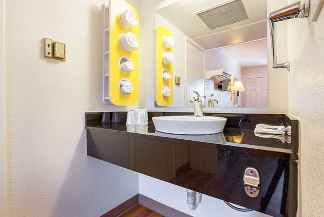 Standard Room, 1 Double Bed, Accessible, Non Smoking