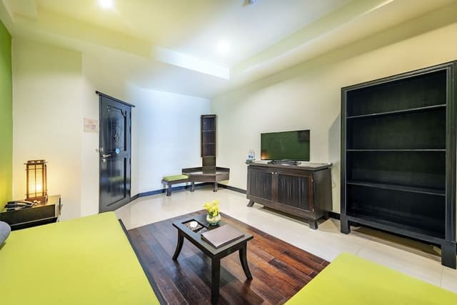 Gold Suite