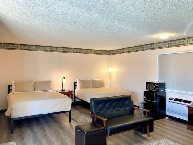 Standard Room, 1 King Bed, Accessible, Non Smoking