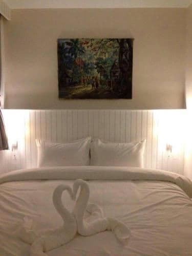 Studio King Bed