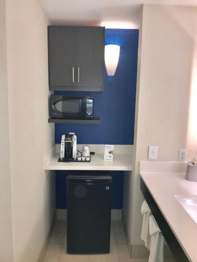 1 Bed Suite Non-Smoking