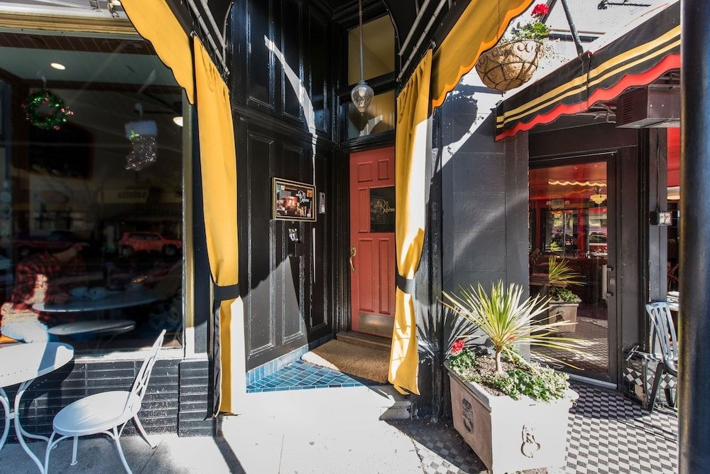 Hotel Boheme3