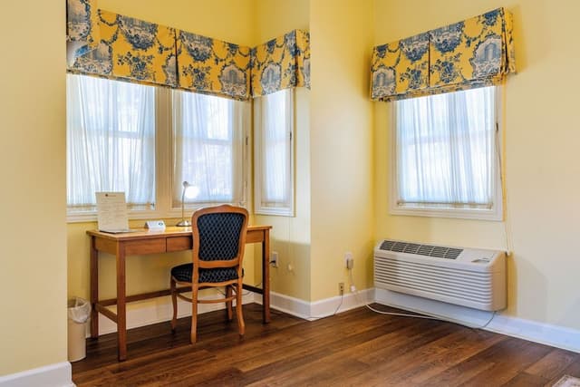 King Annex Room