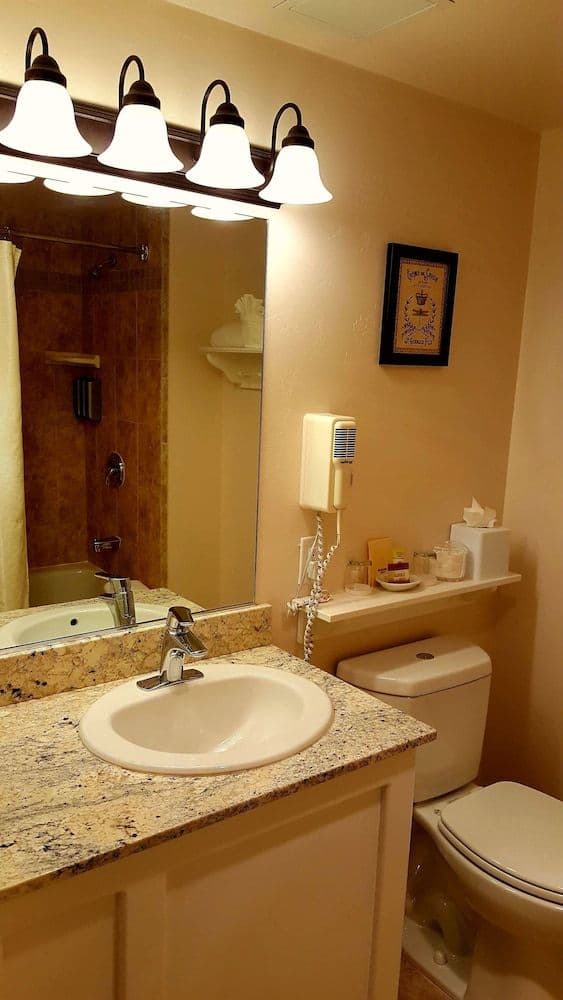 Deluxe Room, 1 King Bed, Fireplace