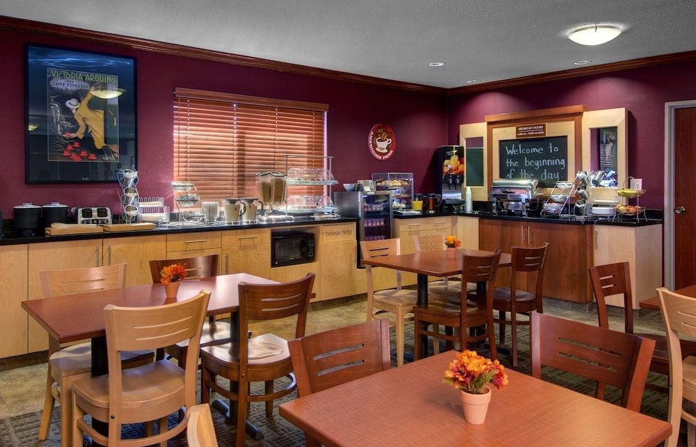 Baymont Inn & Suites4