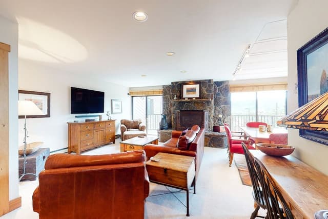 Condo, 3 Bedrooms