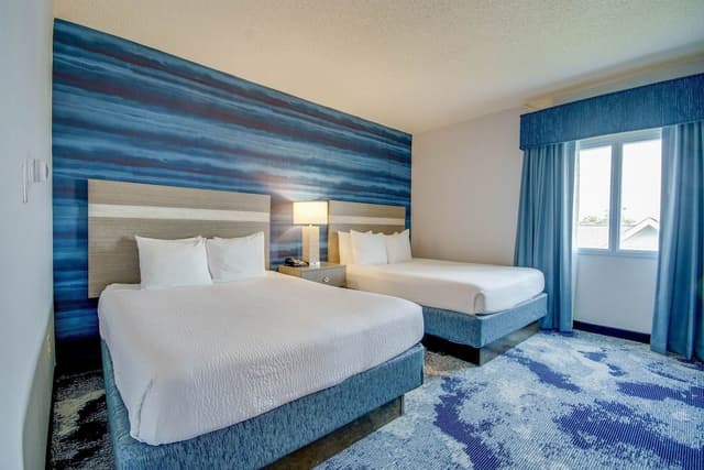 Suite North, 2 Queen Beds & Sofa Bed ,No View, No Balcony