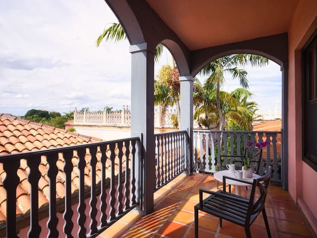 Suite, 2 Bedrooms, Balcony (Estate View)