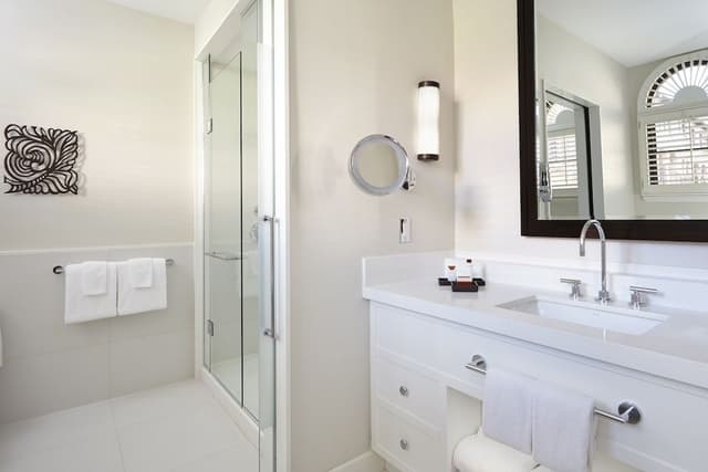 Suite, 2 Bedrooms, Balcony (Estate View)