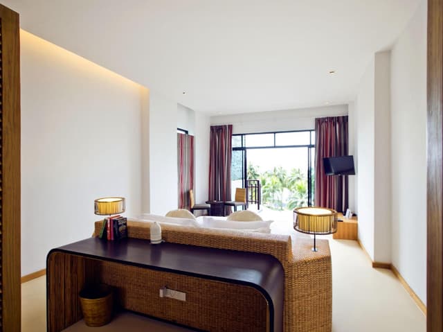 Grand Deluxe Jacuzzi Ocean View
