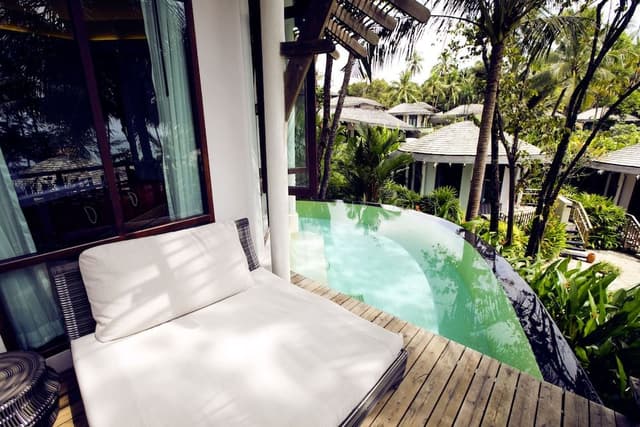 Tropical Pool Villa